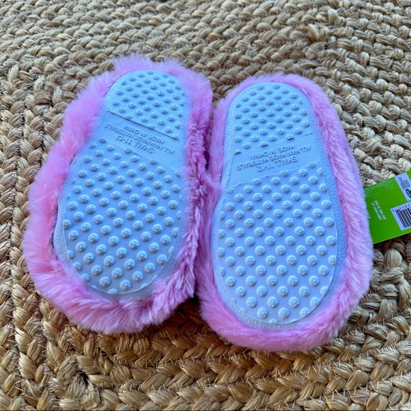 Pink Shopkins Apple Blossom Slippers - Picture 3 of 4